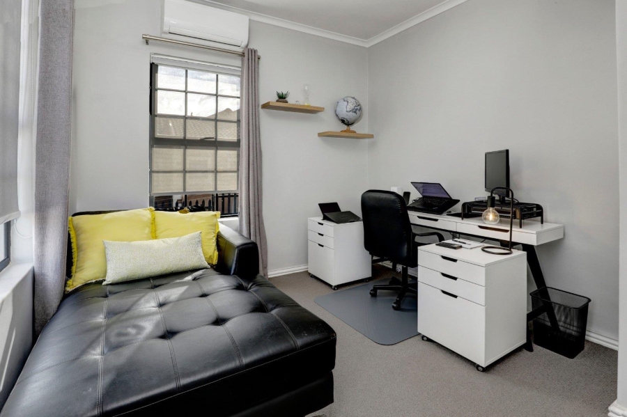 3 Bedroom Property for Sale in Van Riebeeckshof Western Cape